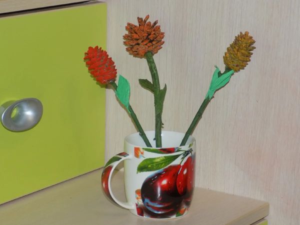 Поделки из шишек для детей